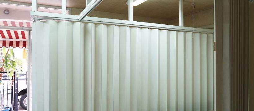 ฉากกั้นห้องแบบทึบ