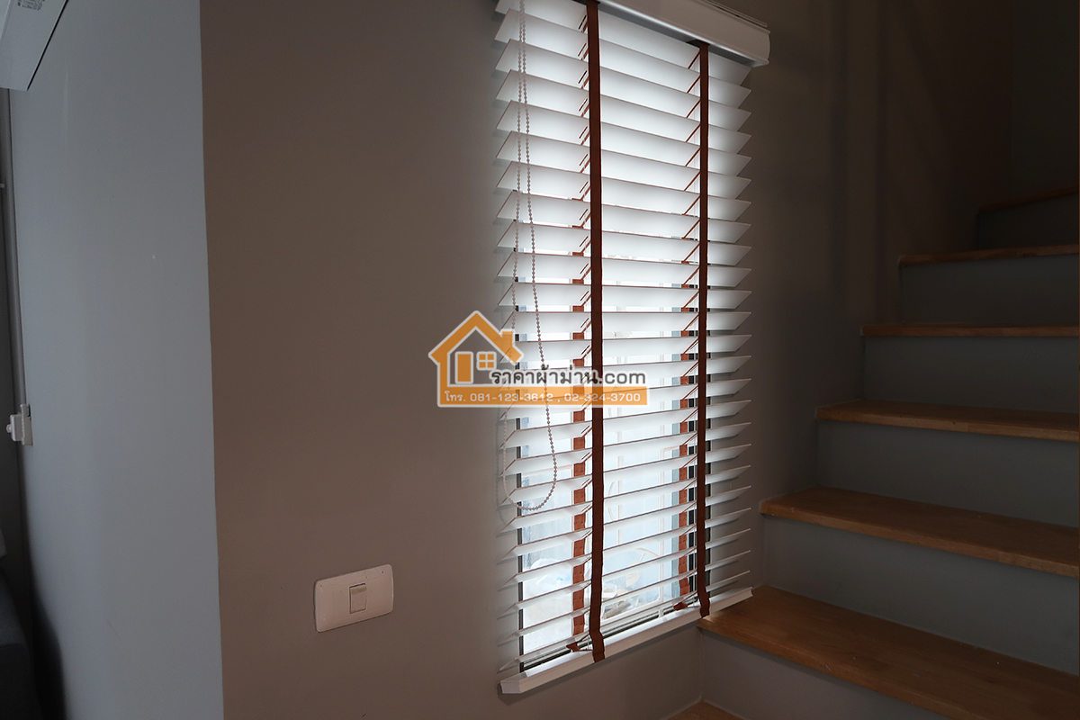 มู่ลี่ไม้สีขาว